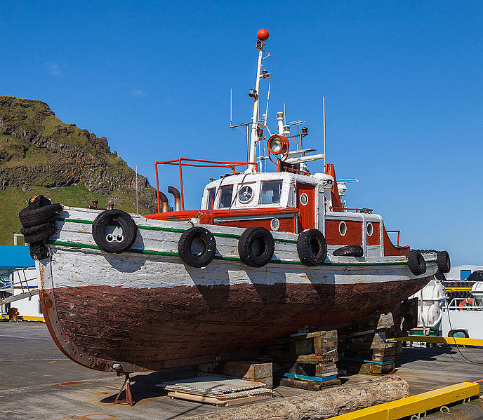 Tire, Boat