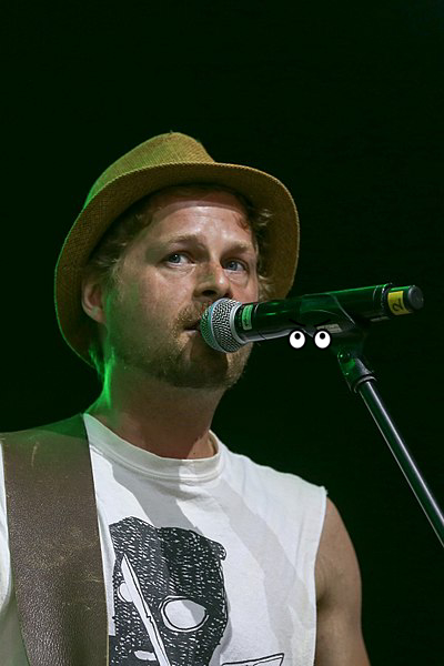 Microphone