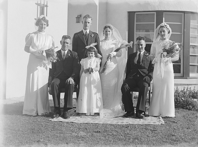 tag ur self I'm the bridal clothing