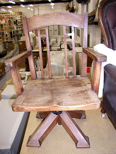 tag ur self I'm the wood