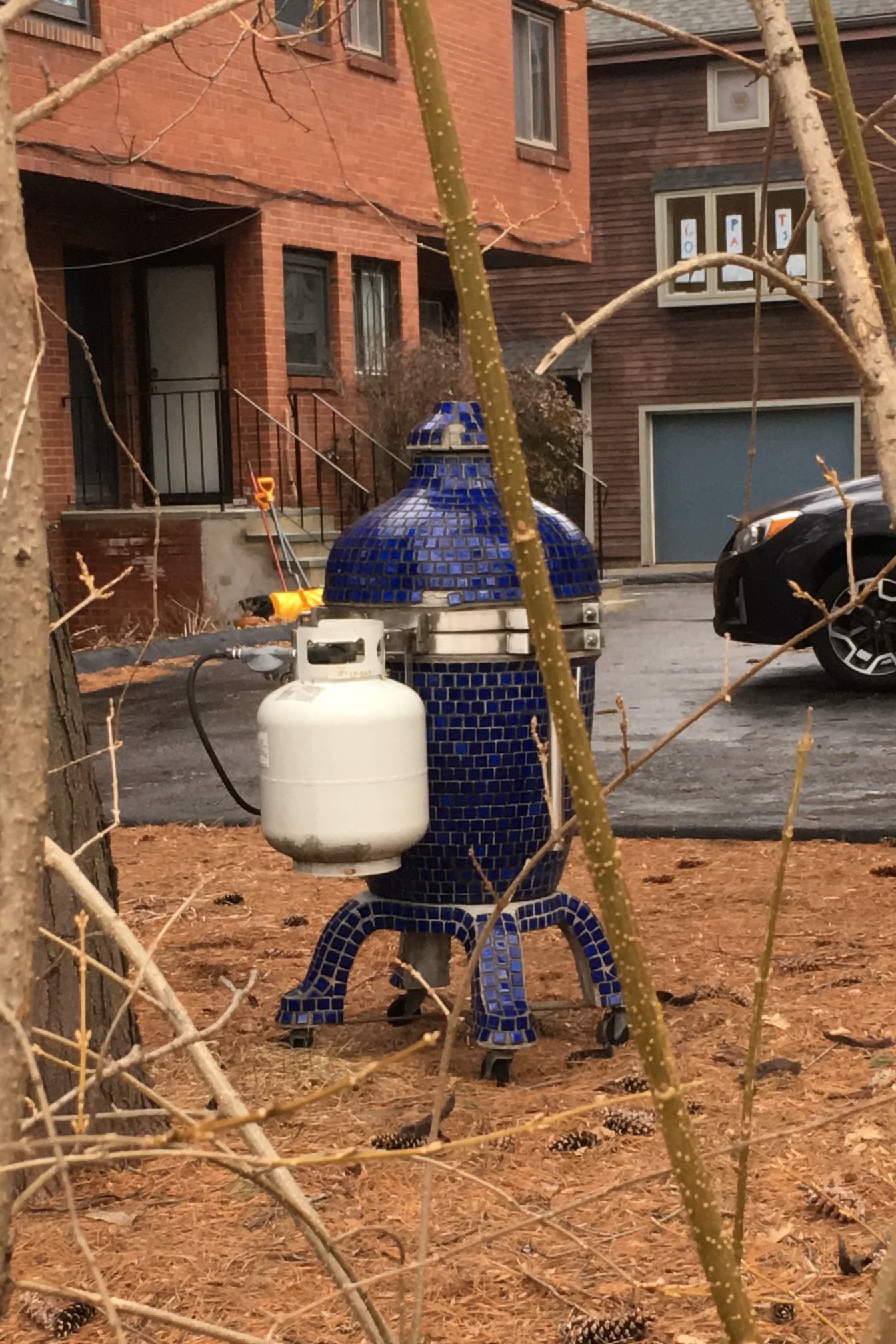 This smoker (?) looks fantastic.