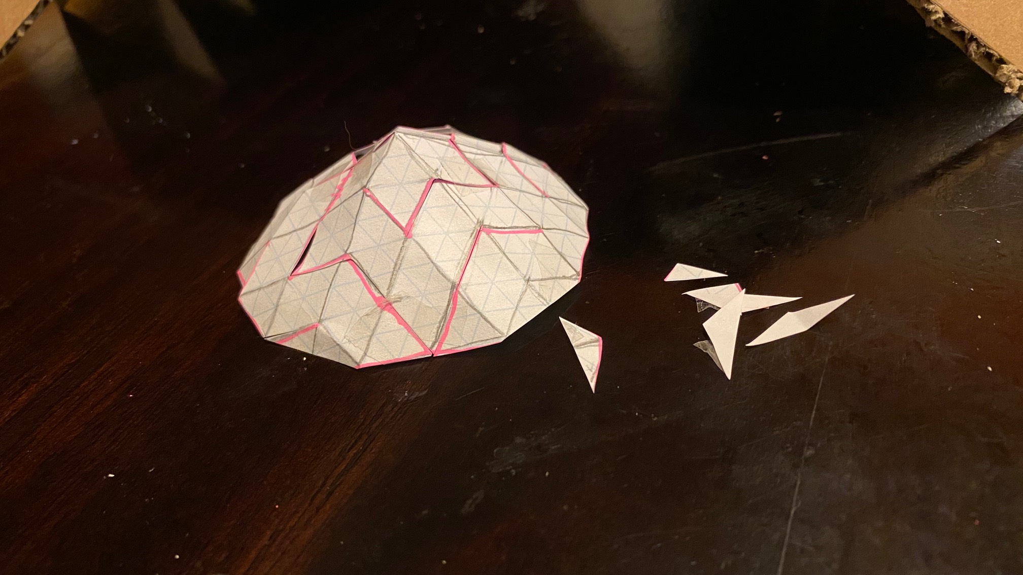 Trying to nail down how to make this kind of equilateral triangle with paper or cardboard. I made an