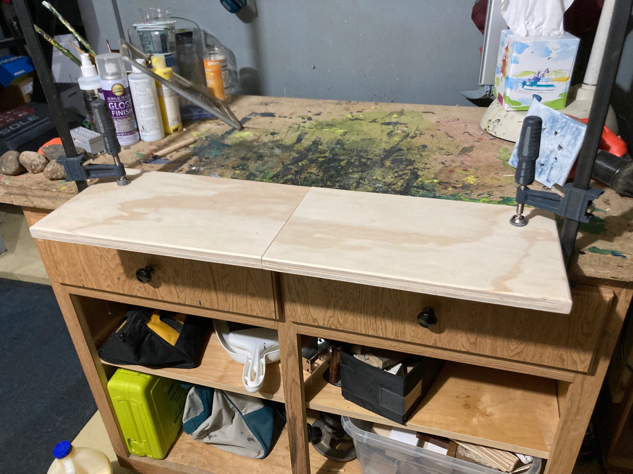Clamped board with rounded edge