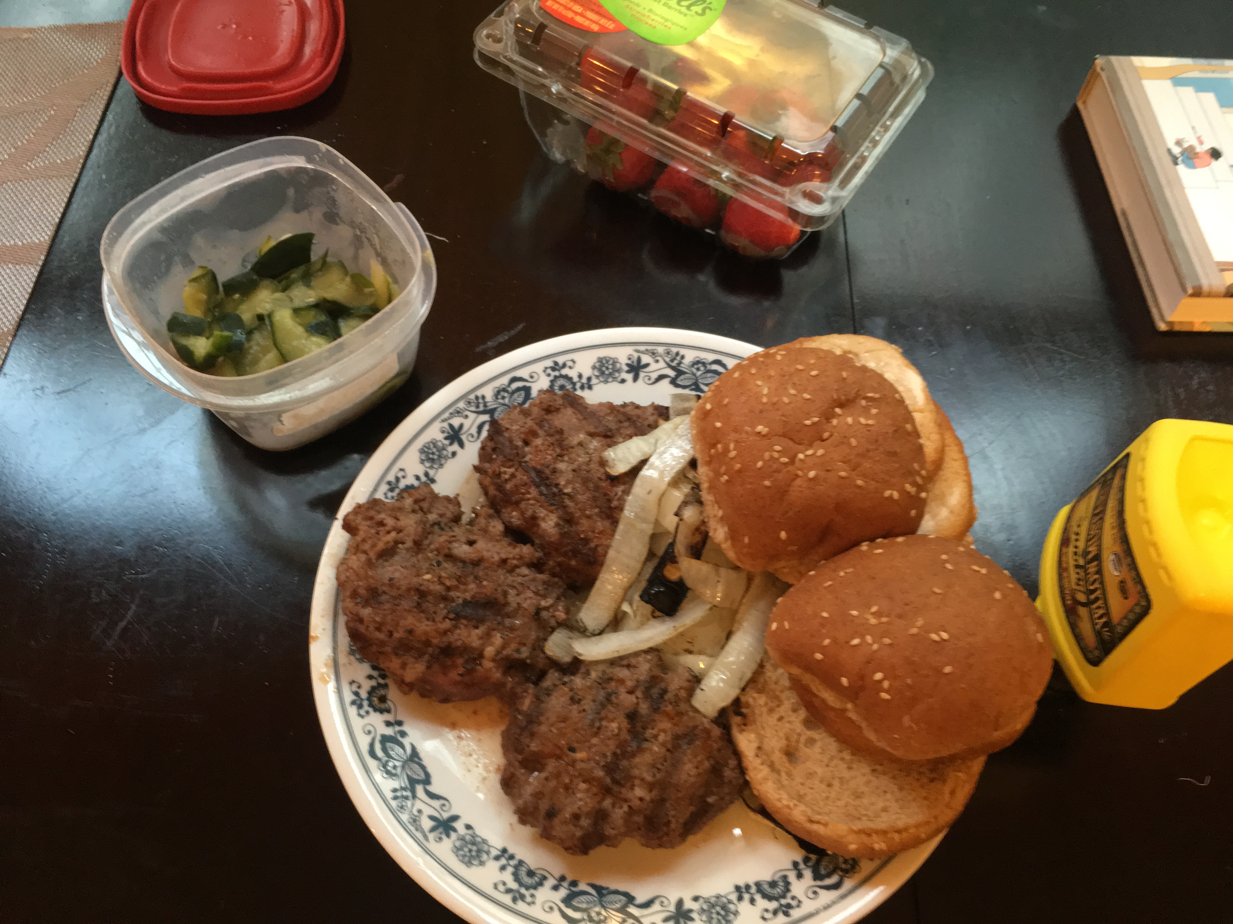 Here's a picture of the lambburgers!