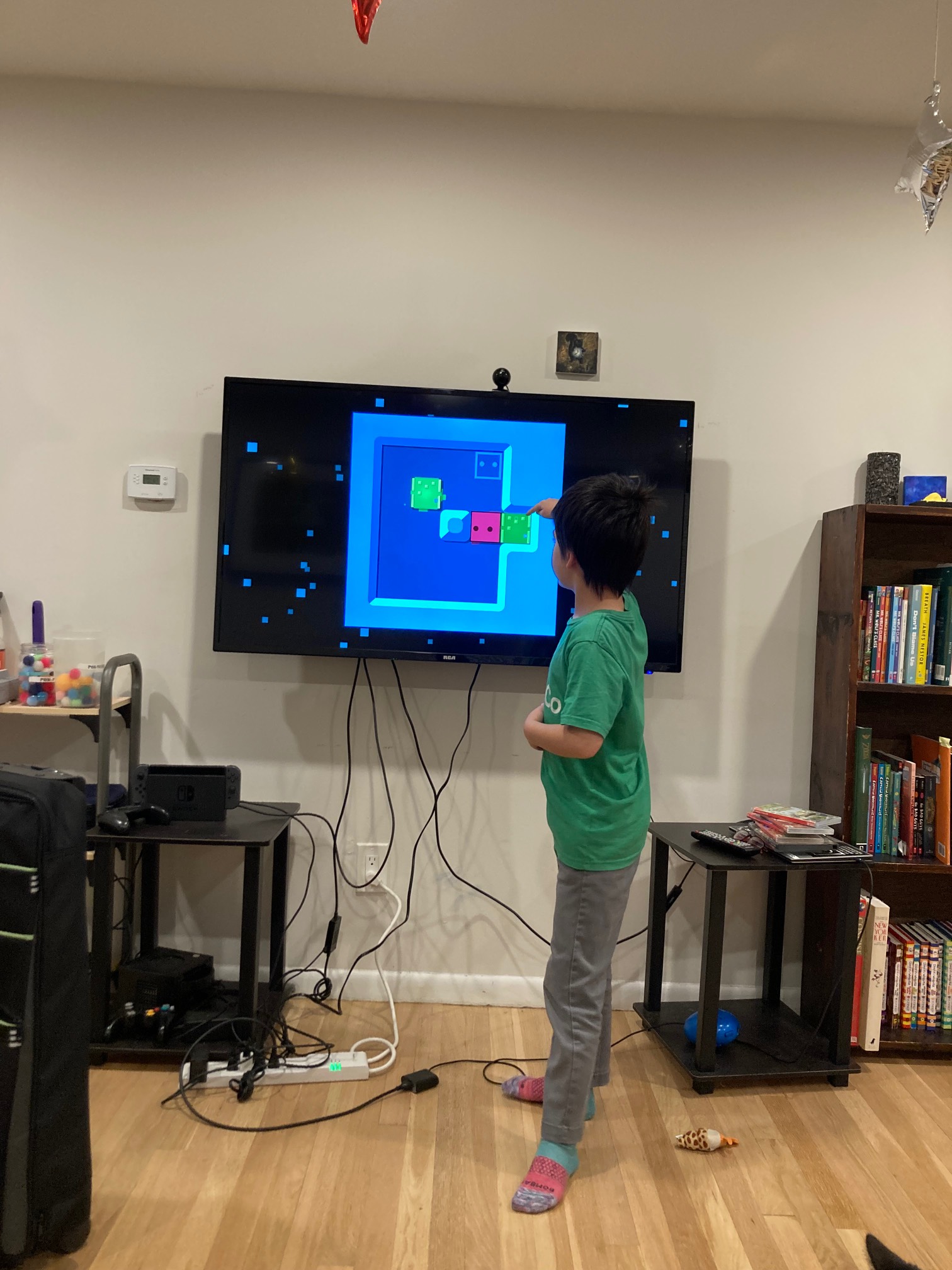 Parabox leads to a lot of stand-and-point explaining.