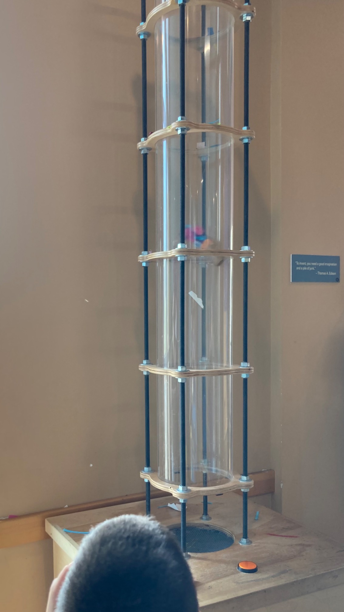 The standard children’s museum air-blowing tube