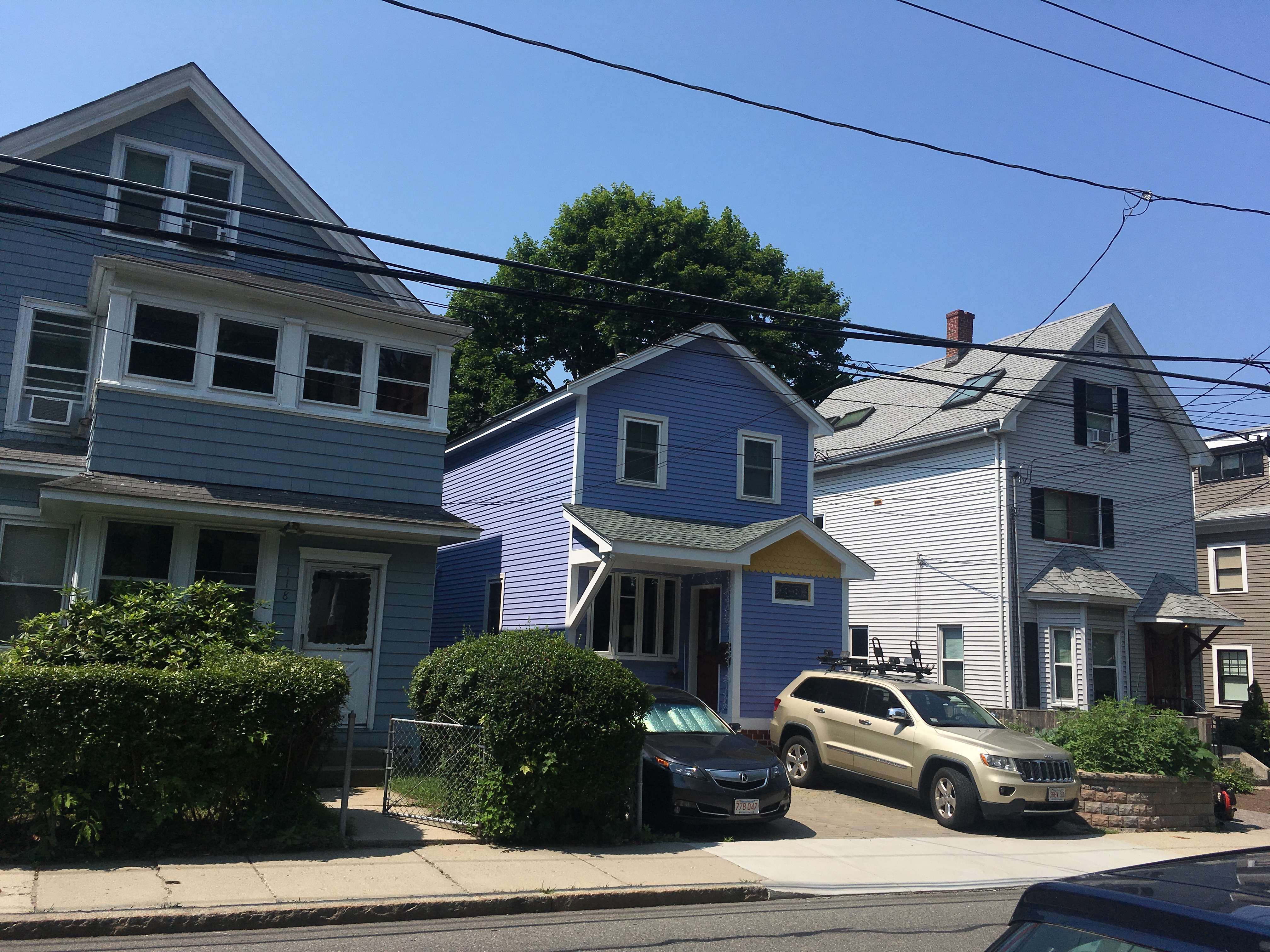 A minor reason I like living around here is that people can have any color they want on their houses