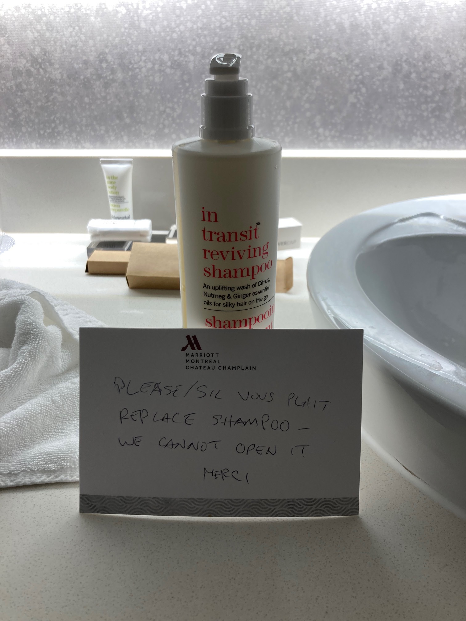 Note asking for an openable shampoo