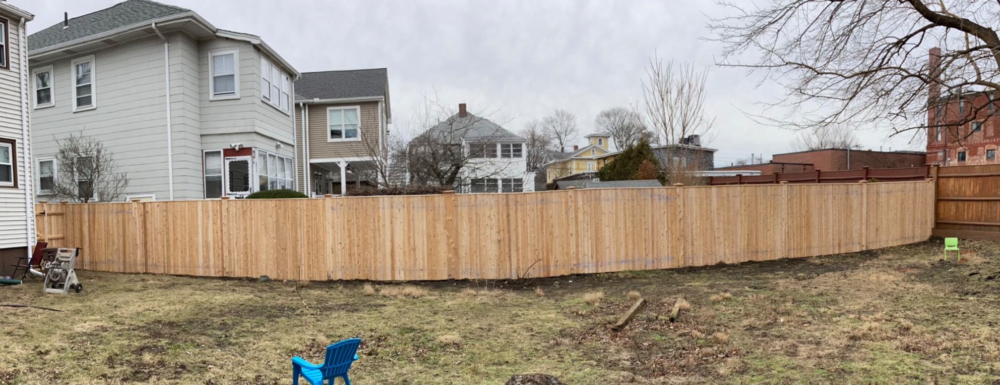 I’m still a little disappointed that the new fence doesn’t line up in height with the back fence, bu