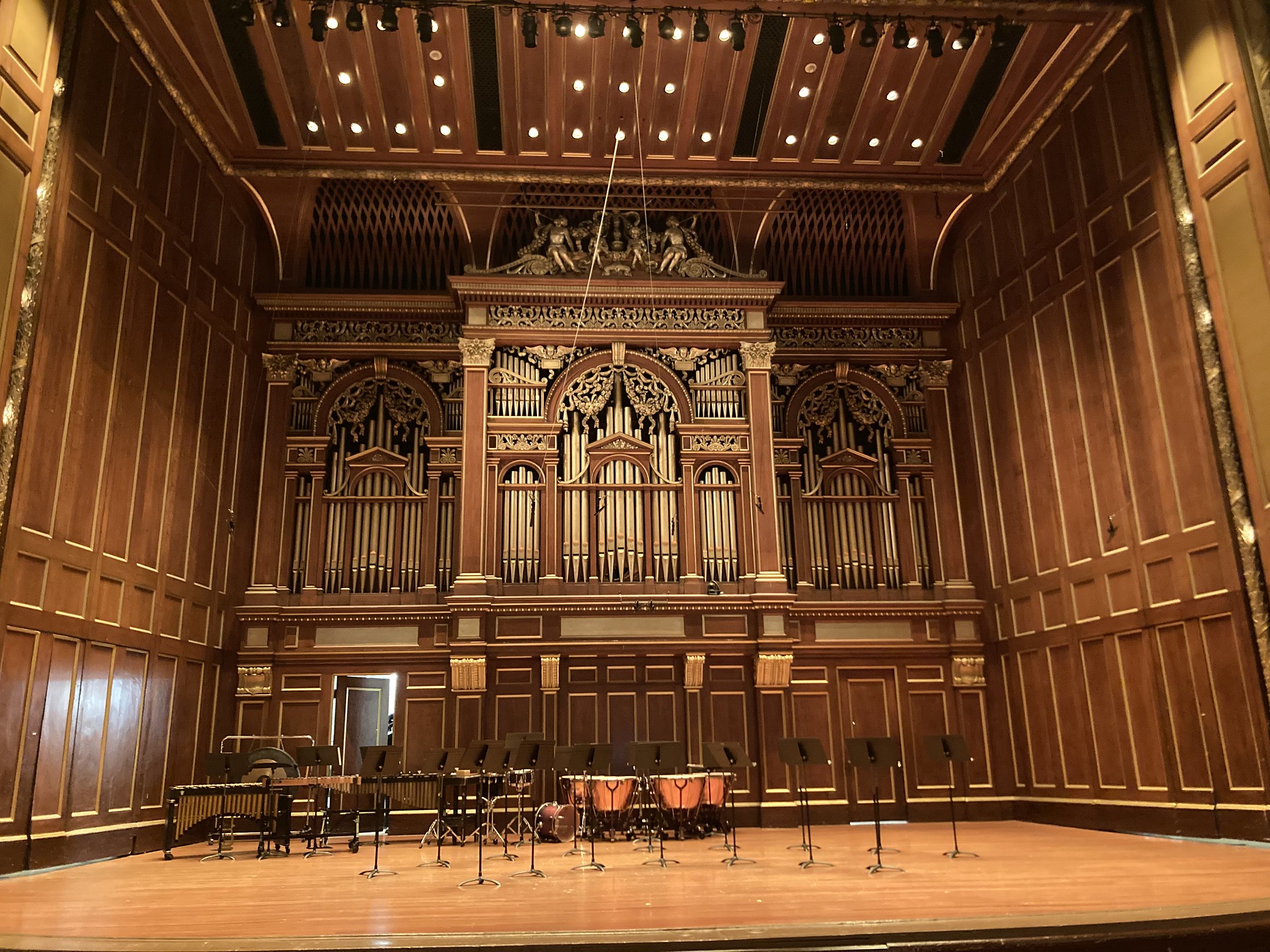 Pipe organ on stage