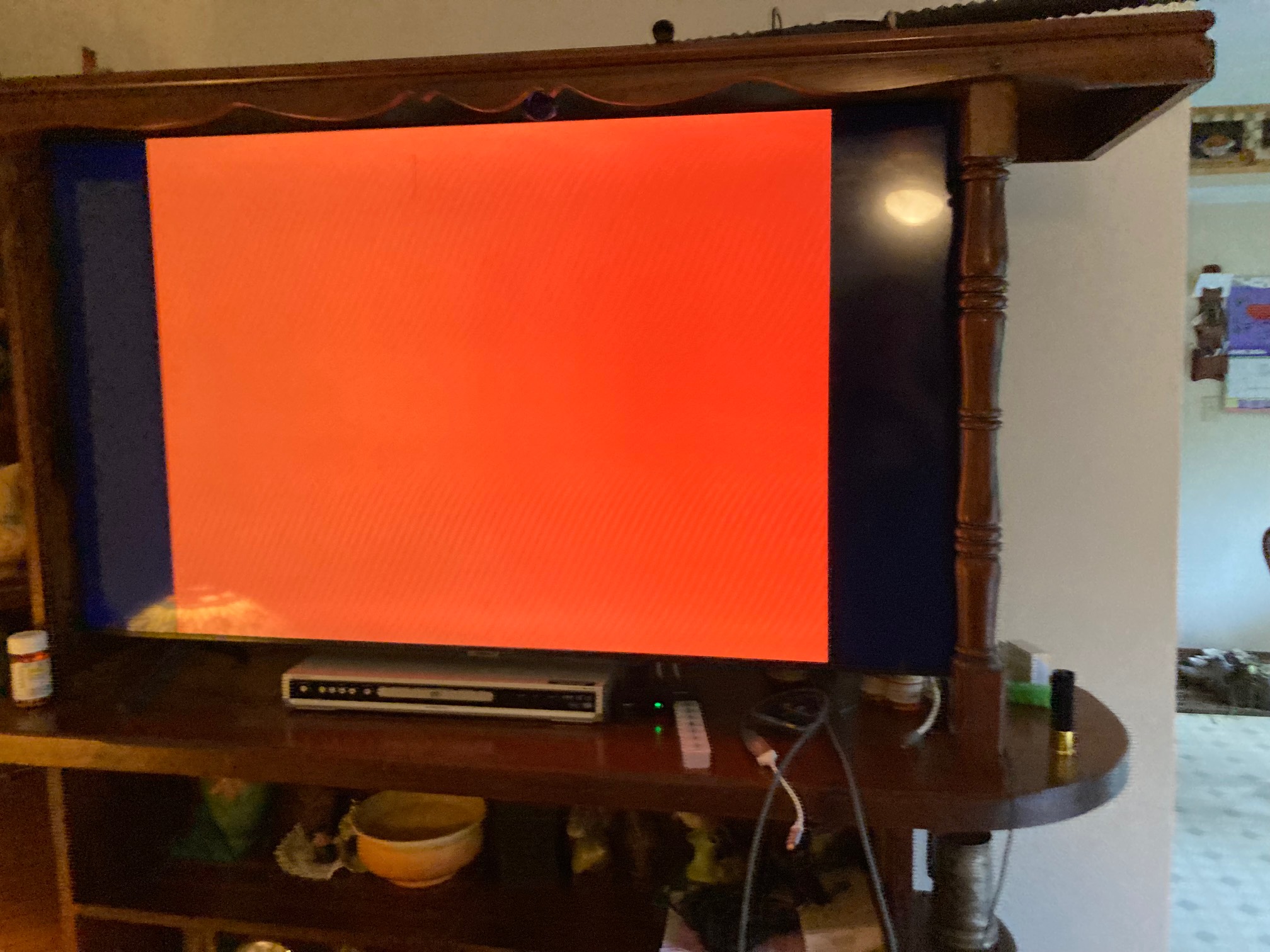 Tv with red screen