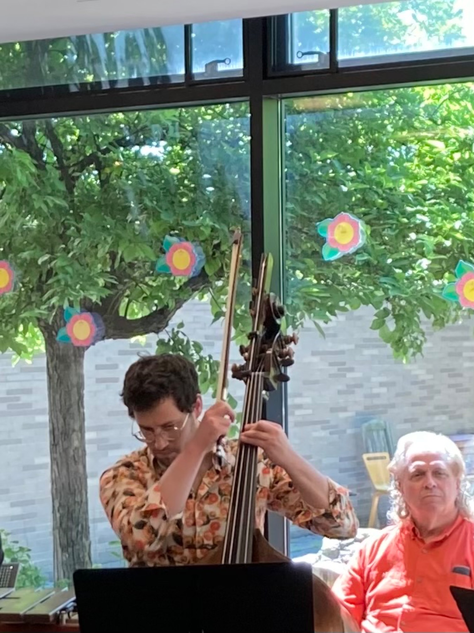 Whoa, this bass has some kind of neck extender. Maybe for extra low bassing?