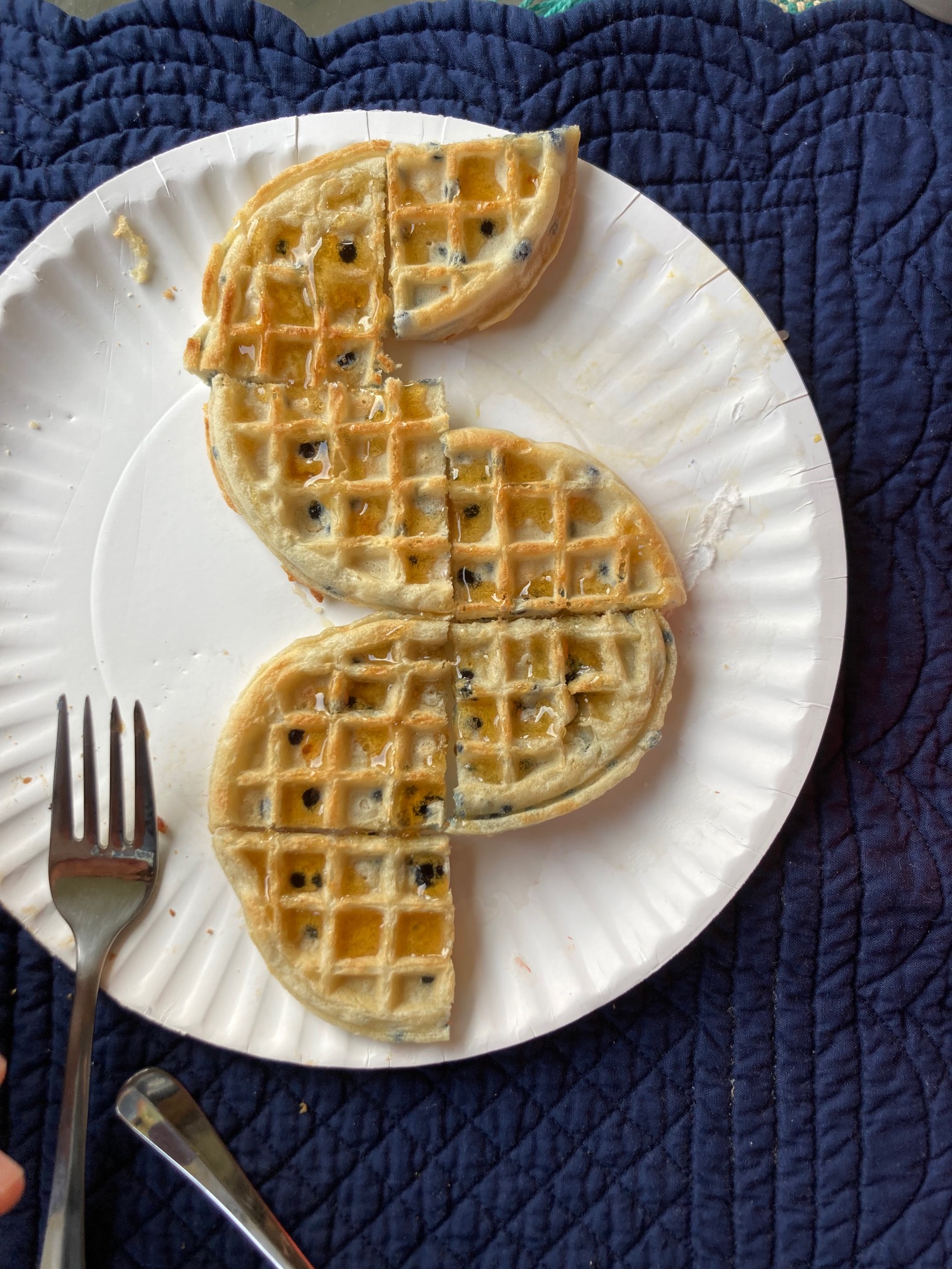 Contiguous waffle