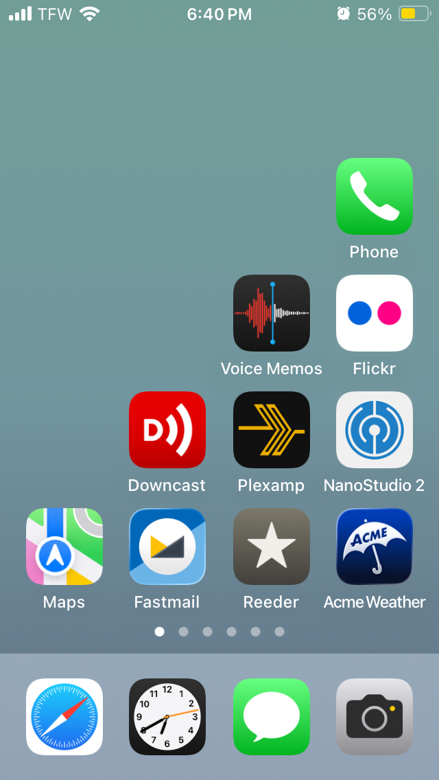 Phone screenshot with ten icons