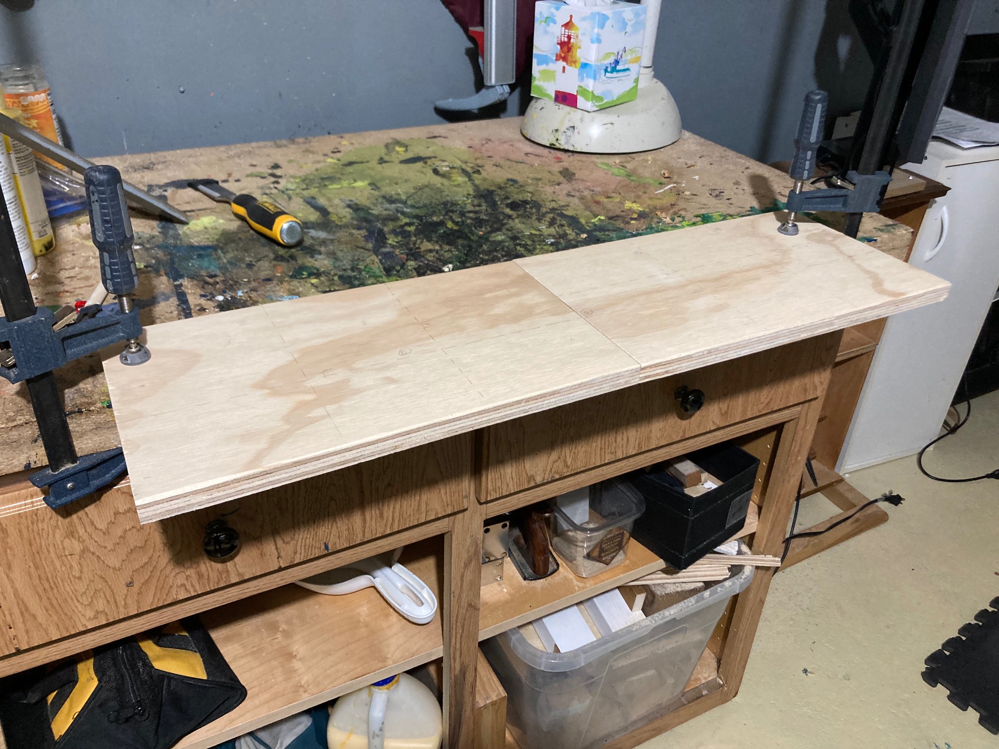 Clamped board with sharp edge