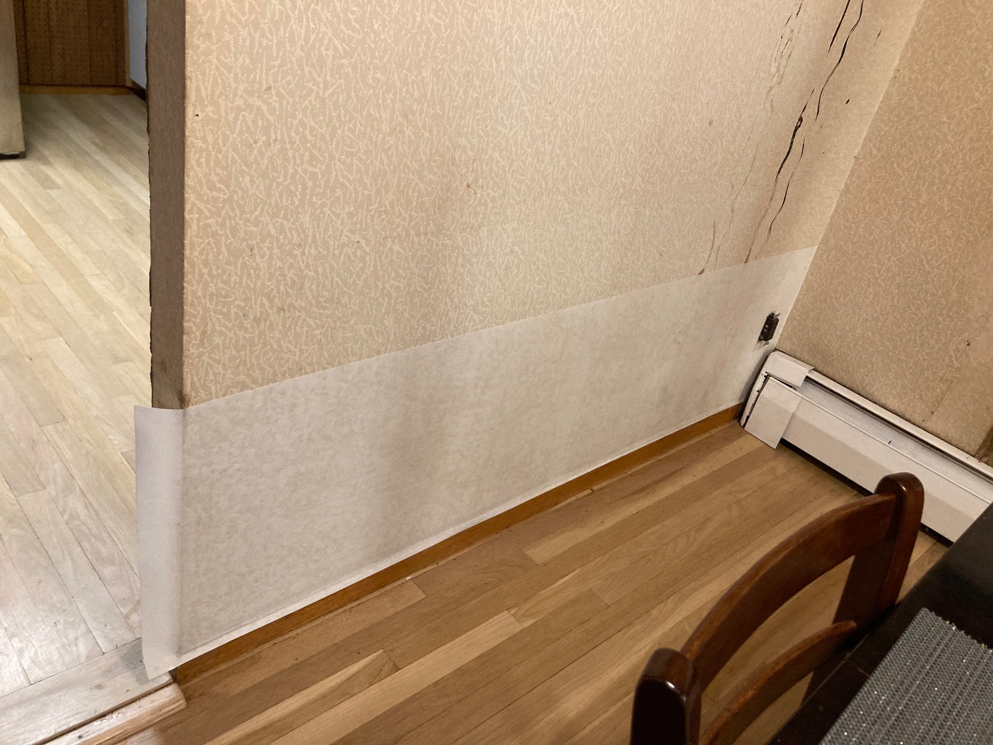 The stamp-like nature of this wall liner adhesive makes me nervous, even though I’m sure there’s man