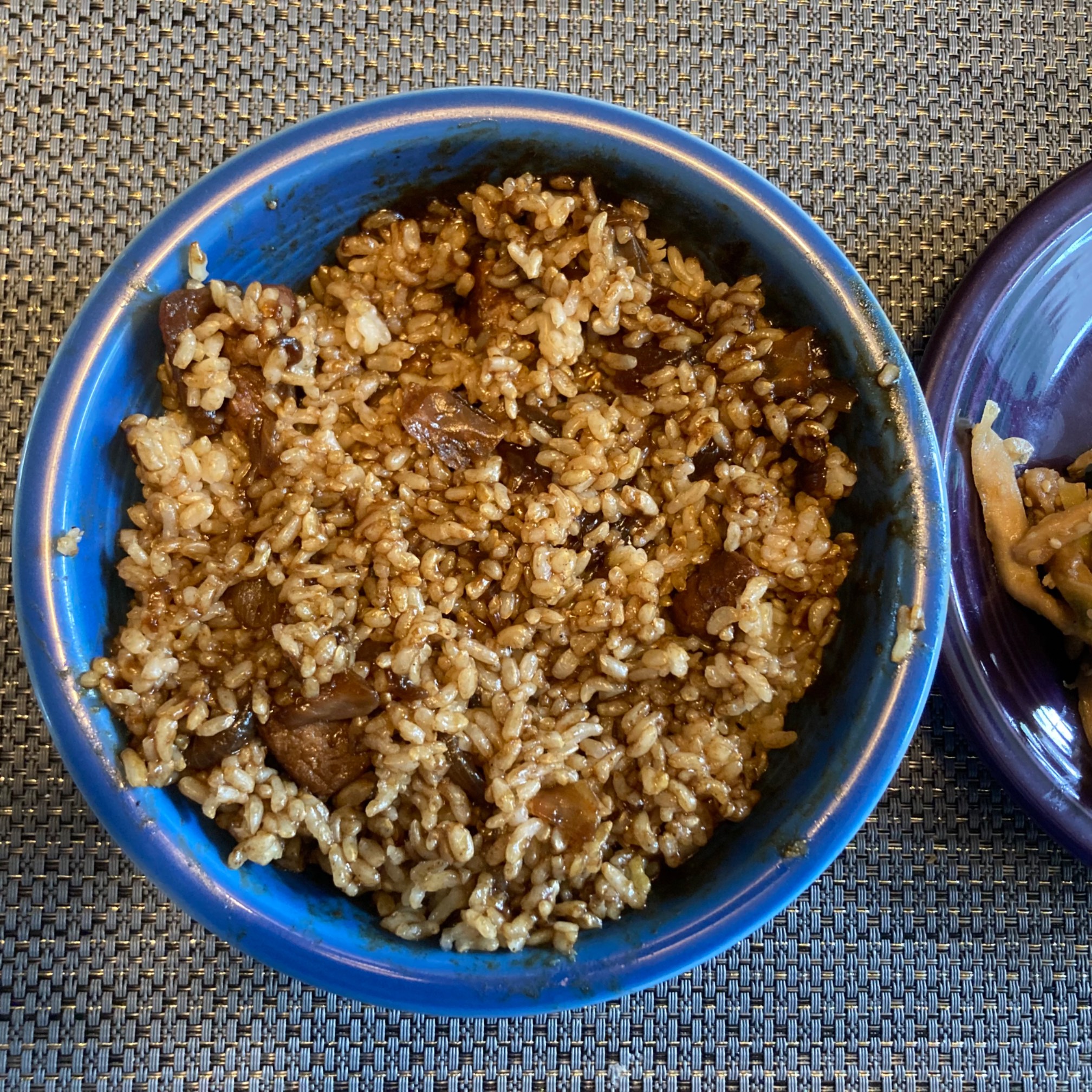 Added the leftover chajang sauce from this weekend’s chajangmyun to some rice. Surprisingly good! Sa