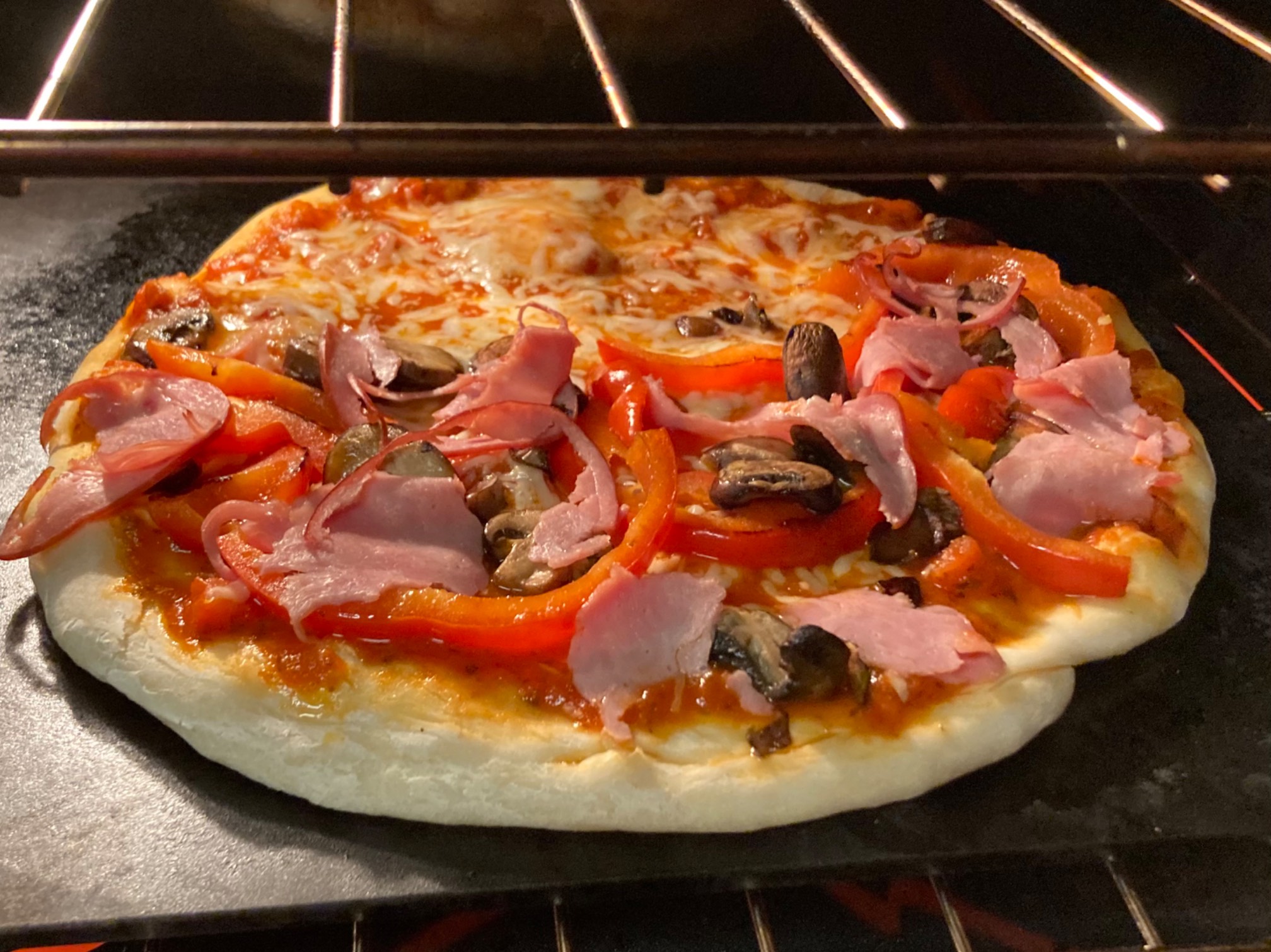 I put some ham on pizza because hey sometimes you gotta say yes to life.