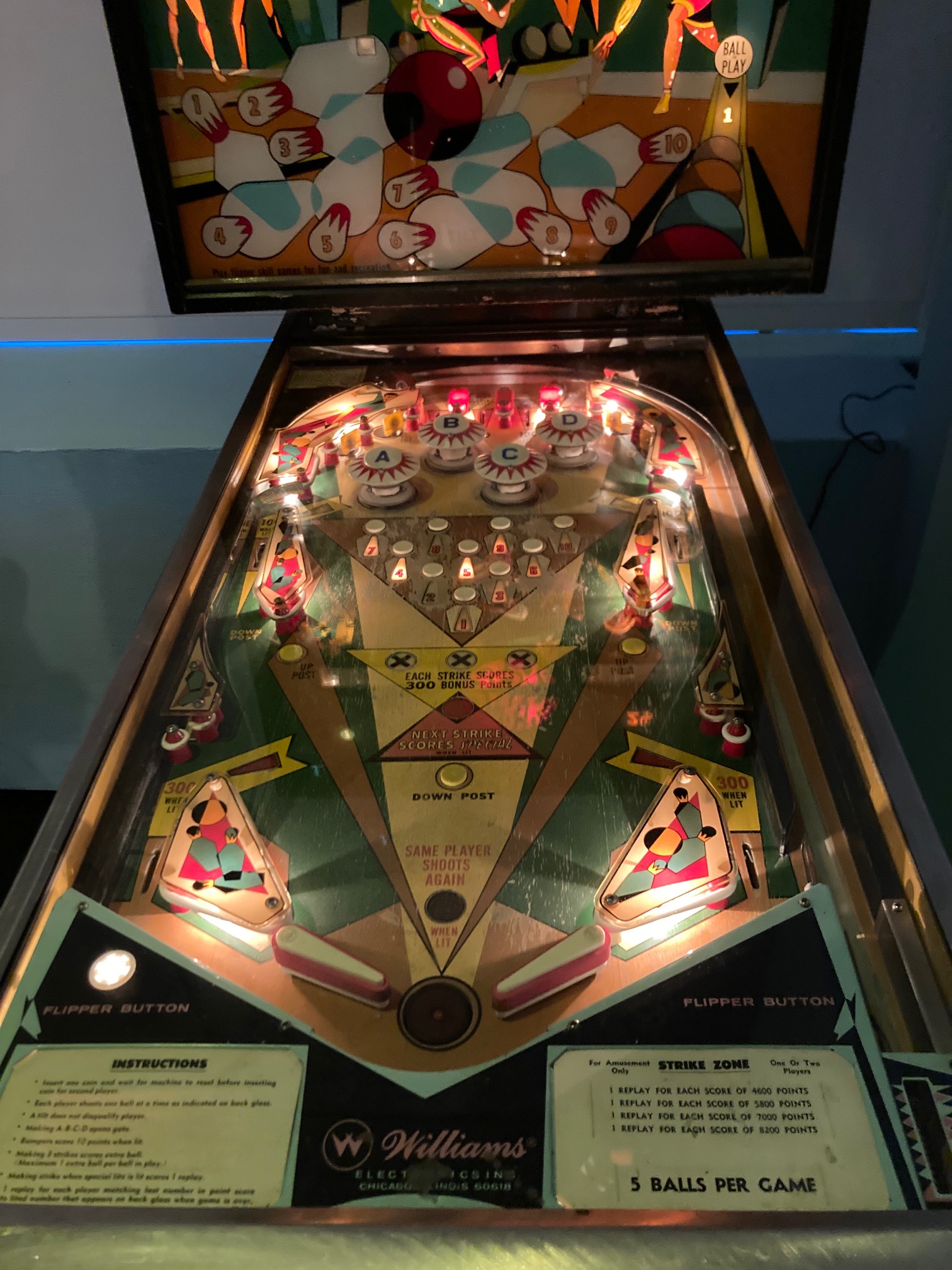 Pinball machine with stuck ball